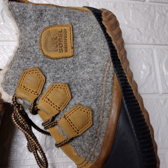 Sorel  Duck Boots Out N About Plus Womens Sz 7.5 Gray Tan Waterproof NL3150-052 - Picture 3 of 9